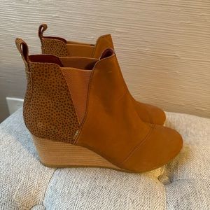 TOMS Wedge booties